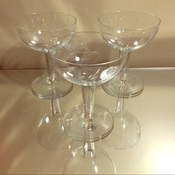 3 Vintage champagne coupes